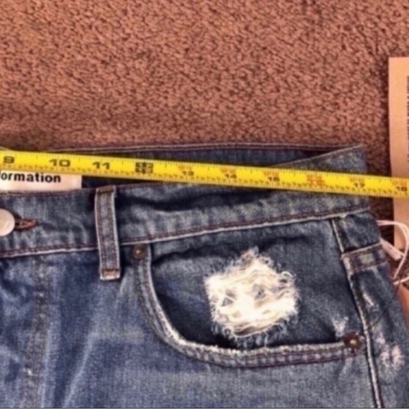 Reformation Dixie High Rise Jean Shorts Size 31 - Picture 6 of 8